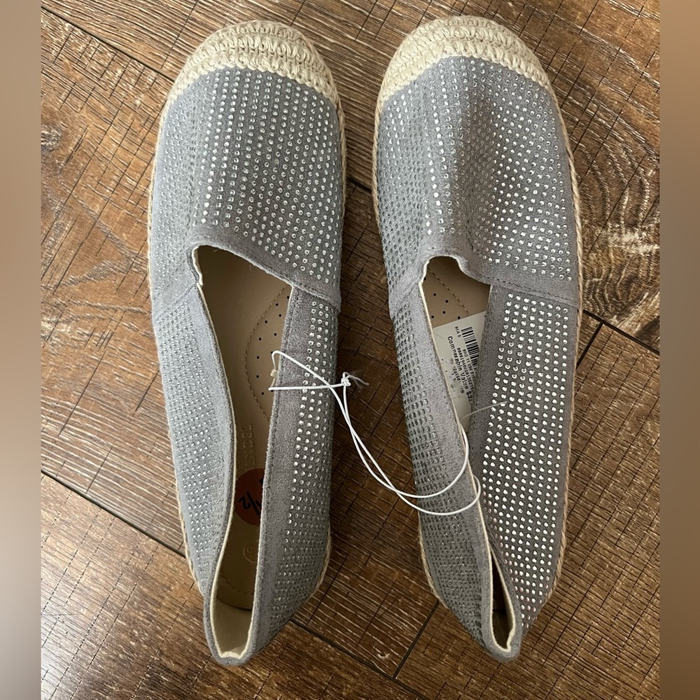 NWT Alexis Bendel shoes. Size :7.5. New with tags